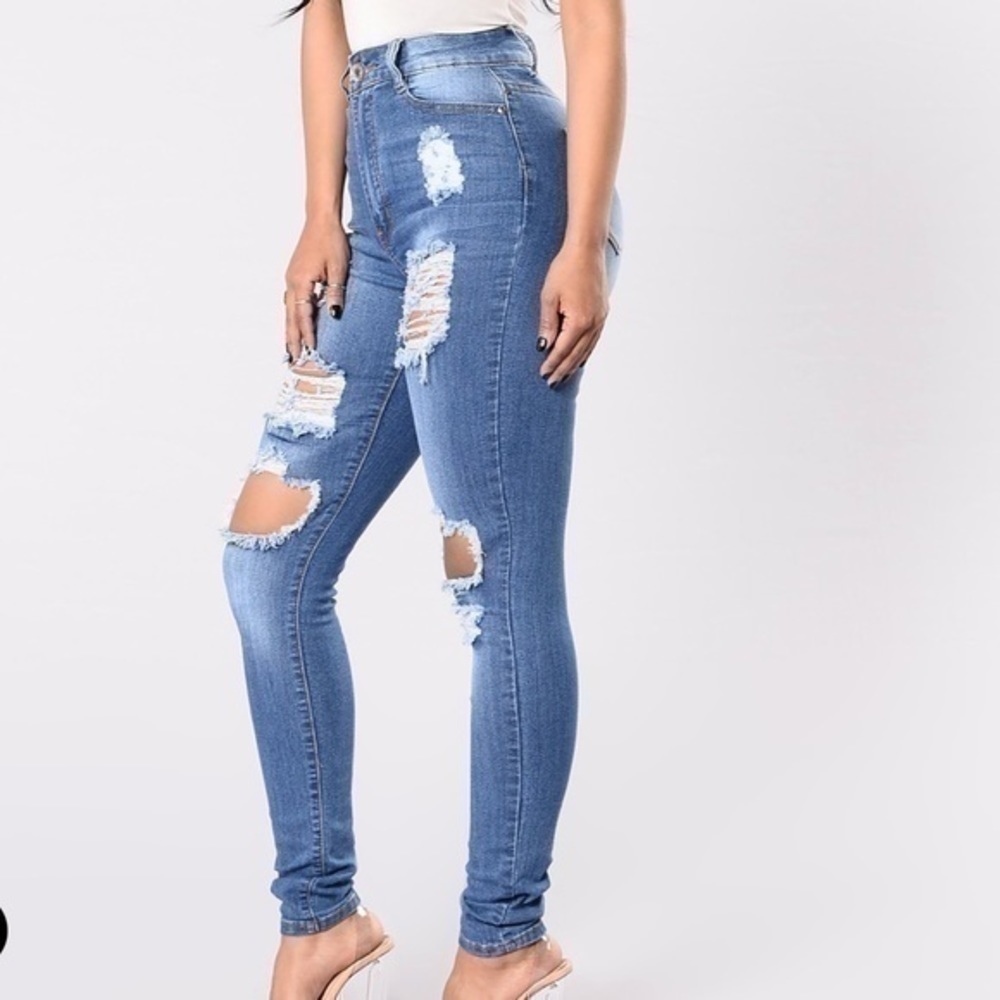 Fashion Nova Say Yes To Distress Jeans - Picture 2 of 11